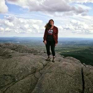 Meet your Posher, Stephanie